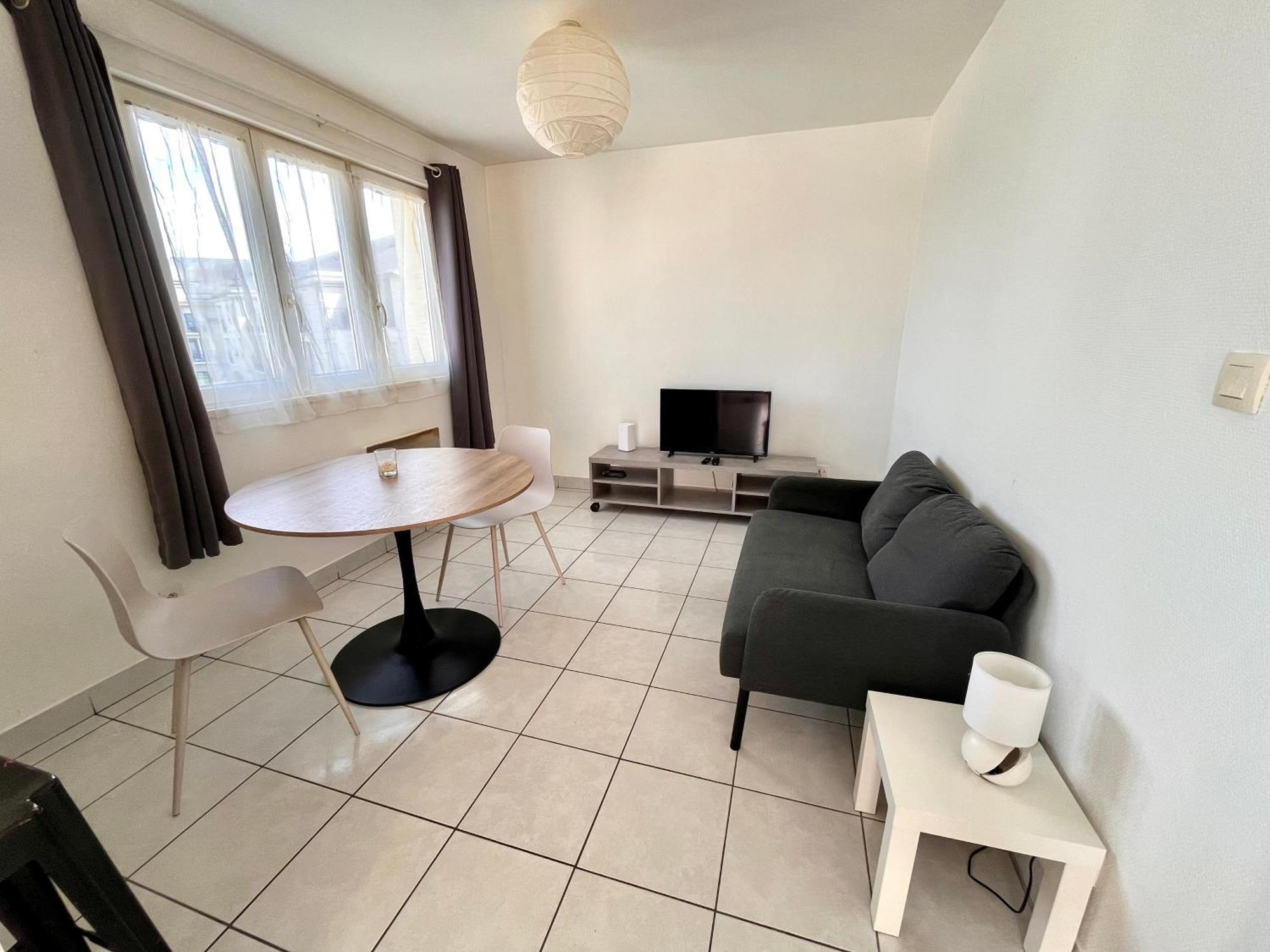Bienvenue Chez Vous, Deplacement Pro Mondeville  Exteriör bild